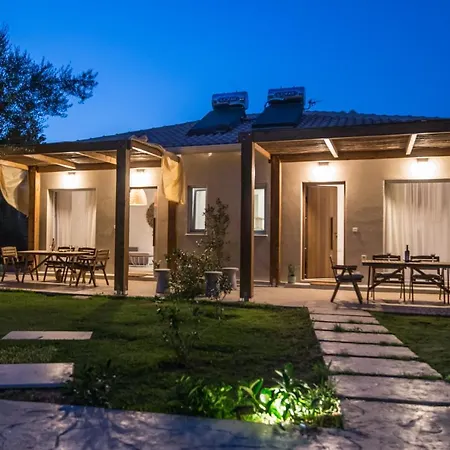 Semesterbostad Averta Rondo *